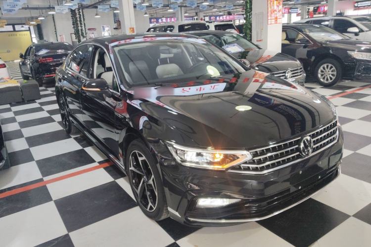 Used Volkswagen Magotan 2023 2 Million Units Commemorative Edition 330TSI DSG Luxury Version
