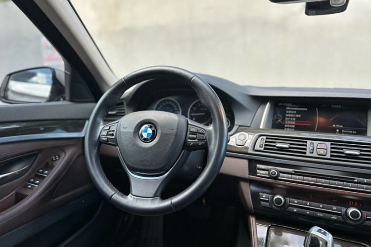 Used BMW 5 Series 2014 525Li Luxury Design Package
