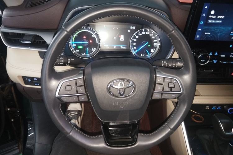 Used Toyota Highlander 2022 Dual-Engine 2.5L Four-Wheel Drive Prestige Version 7 Seats
