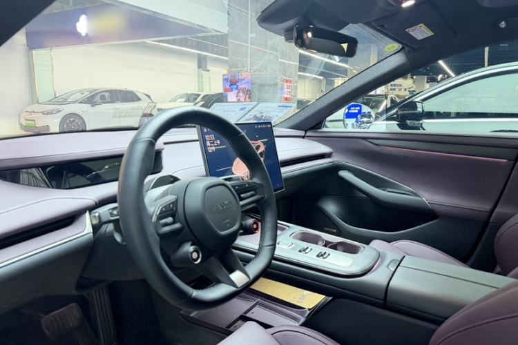 Used  SU7 2024 Rear-Drive Ultra-Long Range Advanced Pro-Level Intelligent Driving Version
