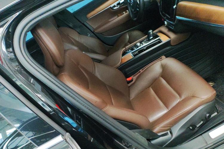 Used Volvo S90 2021 B5 Zhiyi Luxury Edition
