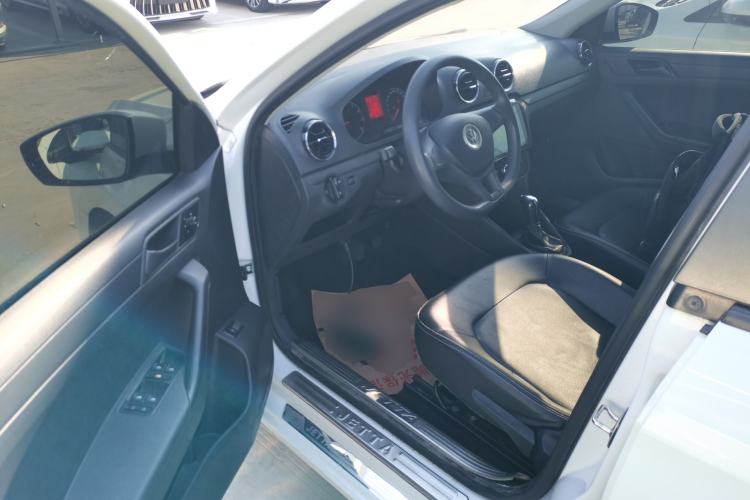 Used Volkswagen Jetta 2017 1.5L Automatic Fashion Model
