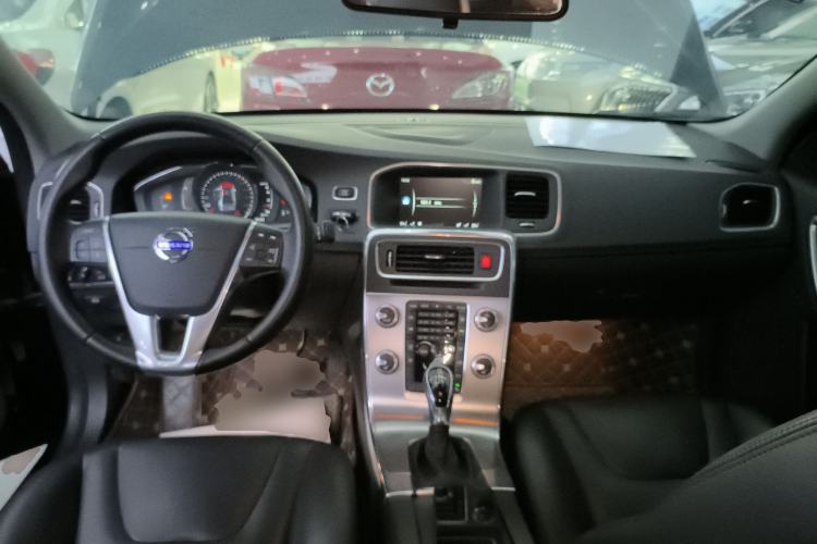 Used Volvo S60 2016 S60L T4 Zhiyuan Edition
