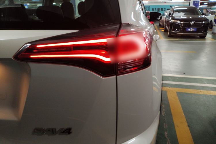 Used Toyota RAV4 2016 2.0L CVT Two-Wheel Drive Urban Edition China V Standard