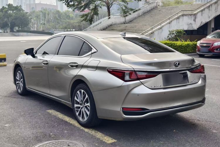 Used Lexus ES 2022 200 Excellence Edition
