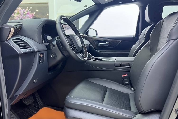 Used Toyota Alphard 2024 Dual-Engine 2.5L Prestige Edition
