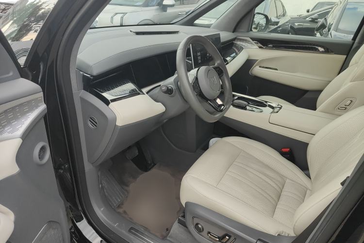 Used Zeekr 009 2022 WE Edition
