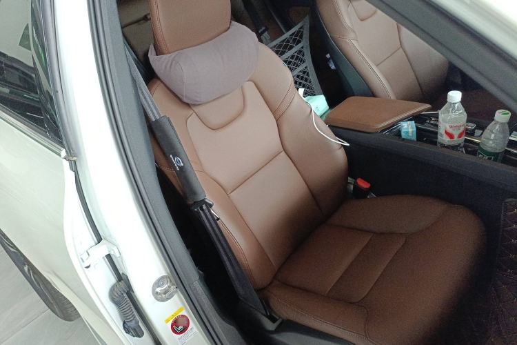 Used Volvo XC60 2025 B5 4x4 Smart Luxury Edition