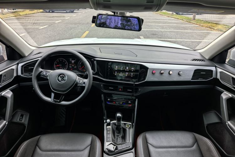 Used Volkswagen Tayron 2022 330TSI Two-Wheel Drive Luxury Smart Connectivity Version
