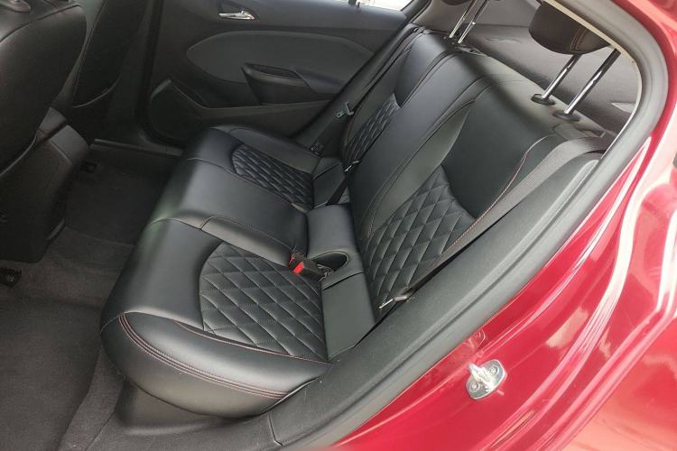 Used Chevrolet Cruze 2017 1.5L Automatic Pioneer Sunroof Edition
