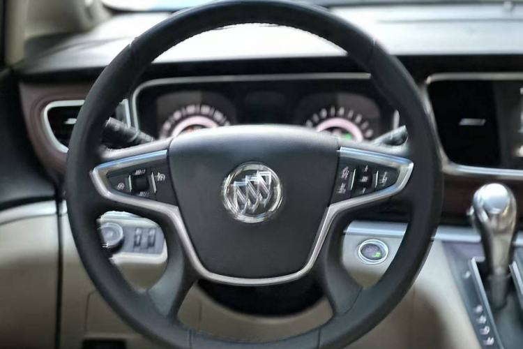 Used Buick GL8 2018 28T Luxury Model China VI Standard