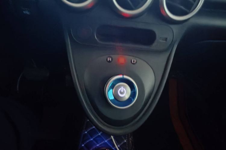 Used ORA Black Cat 2021 301 km Basic Version
