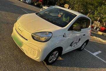 Used Roewe Clever 2021 302 km New Four-Seater Super-Efficient Version