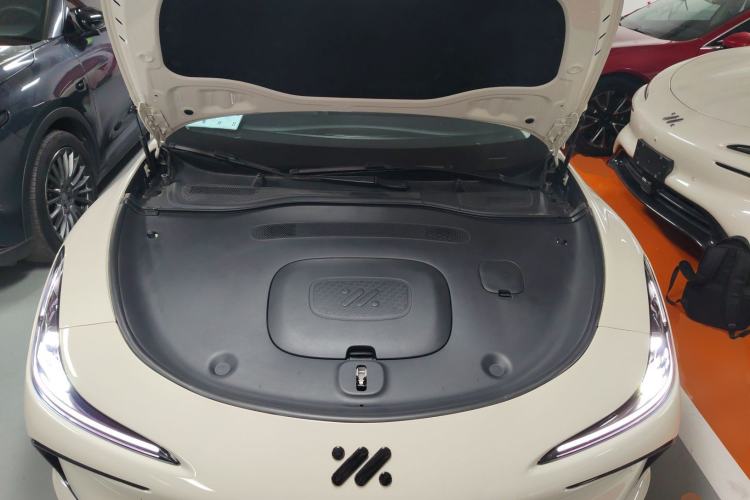 Used  L6 2024 Max Standard Edition
