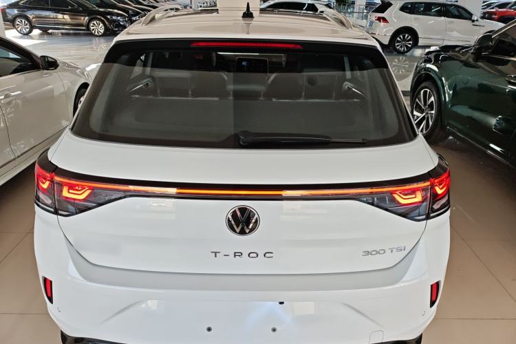 Used Volkswagen T-ROC 2023 300TSI DSG Two-Wheel-Drive Chen Guang Edition
