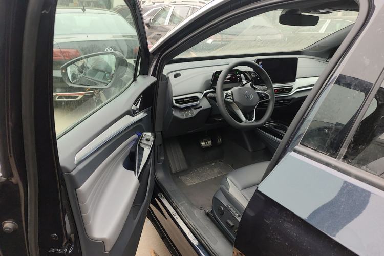 Used Volkswagen ID.4 CROZZ 2024 Facelifted PRO
