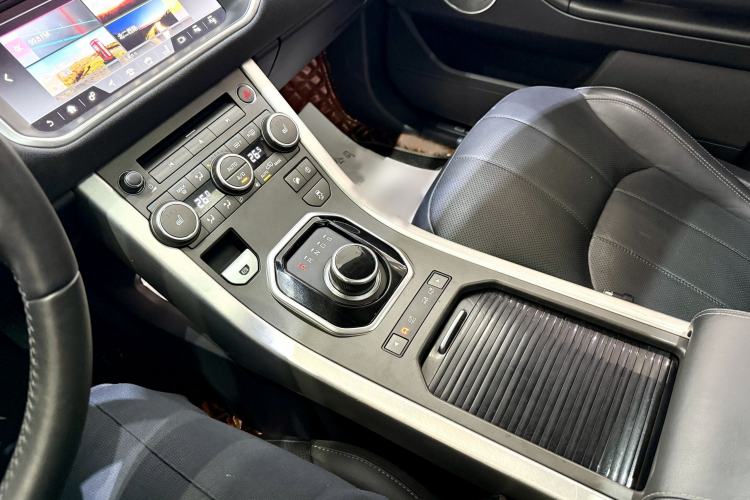 Used Land Rover Range Rover Evoque 2018 240 PS SE DYNAMIC Smart Edition
