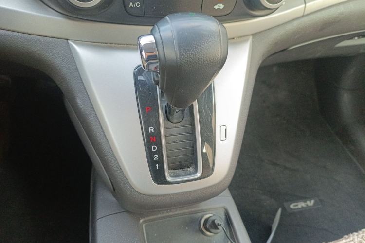 Used Honda CR-V 2012 2.0L two-wheel drive urban version
