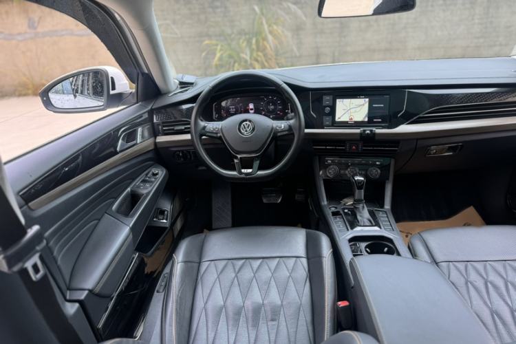 Used Volkswagen Passat 2019 330TSI Luxury Edition China VI Standard