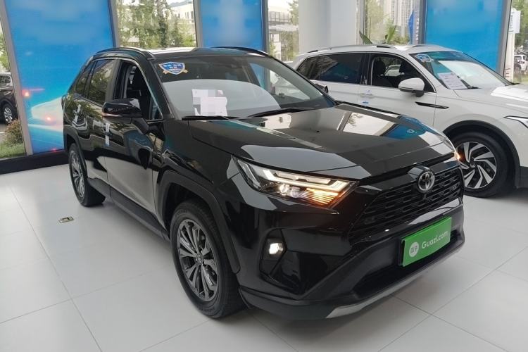 Used Toyota RAV4 2023 2.0L CVT Two-Wheel Drive Fashion Plus Edition
