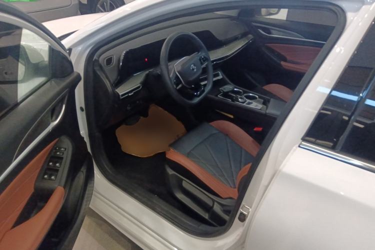 Used Changan Eado 2023 Changan Edition PLUS Blue Whale NE 1.4T GDI DCT Prestige Version