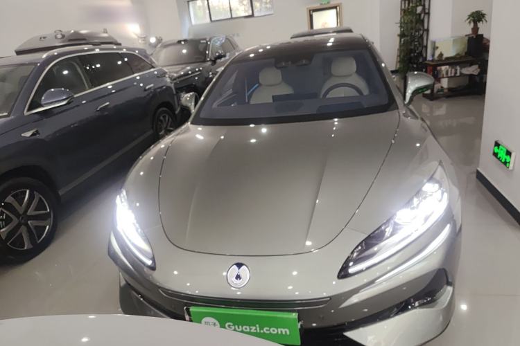 Used Denza Z9GT 2024 1100 Four-Wheel Drive Ultra Version
