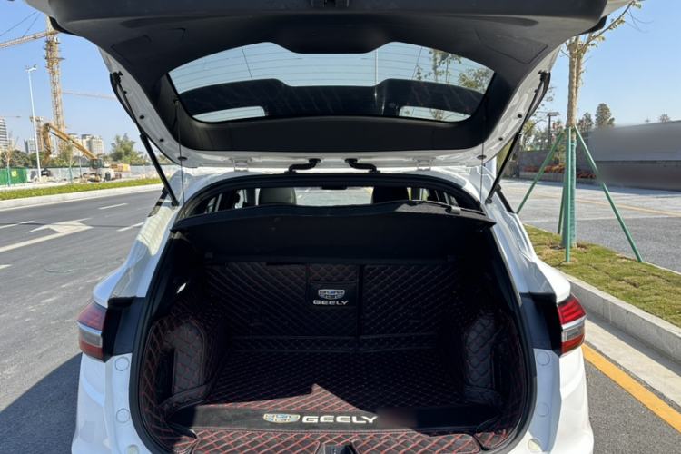 Used Geely Auto Coolray 2019 260T DCT Explorer China VI Standard
