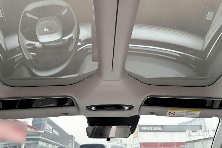 Used  L6 2023 125km MAX
