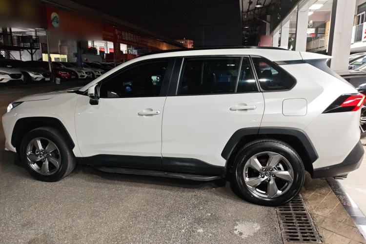 Used Toyota RAV4 2021 2.0L CVT Two-Wheel Drive Fashion Edition
