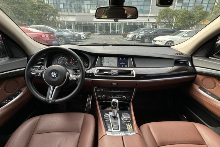 Used BMW 5 Series GT 2015 535i Leading Model

