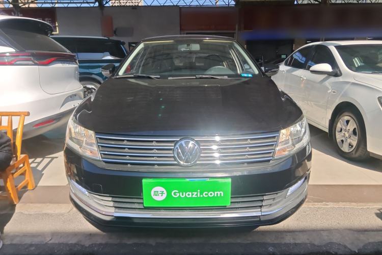 Used Volkswagen Lavida 2015 1.6L Manual Fashion Edition
