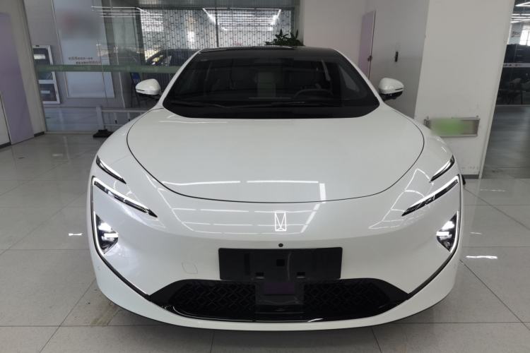 Used  12 2025 Ultra Extended-Range Edition