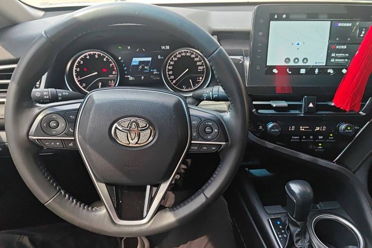 Used Toyota Camry 2021 2.0G Luxury Edition
