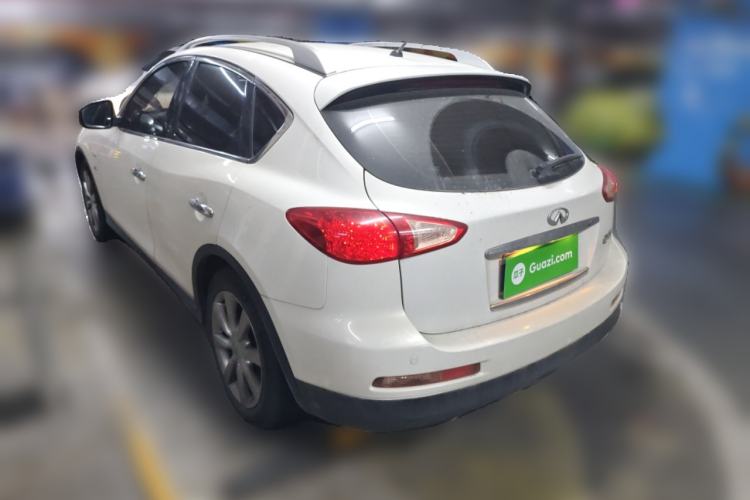 Used Infiniti QX50 2013 2.5L Two-Wheel-Drive Zunya Edition
