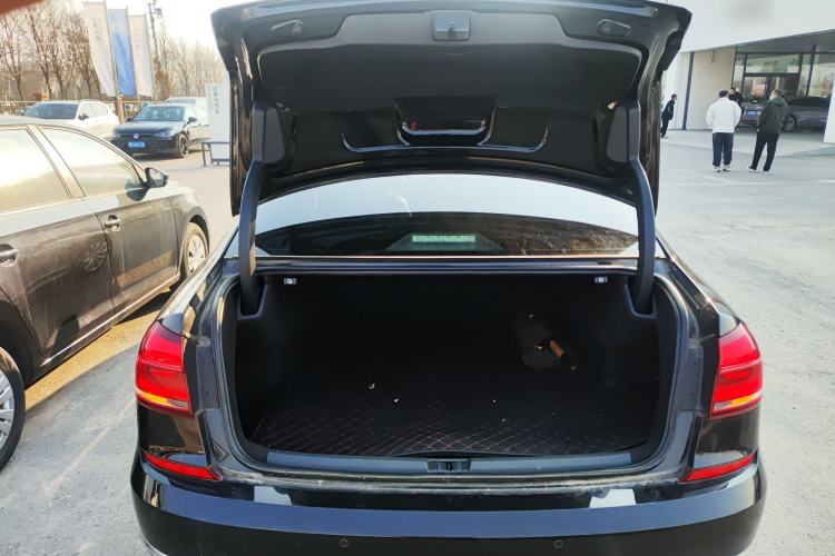 Used Volkswagen Passat 2017 280TSI DSG Luxury Edition
