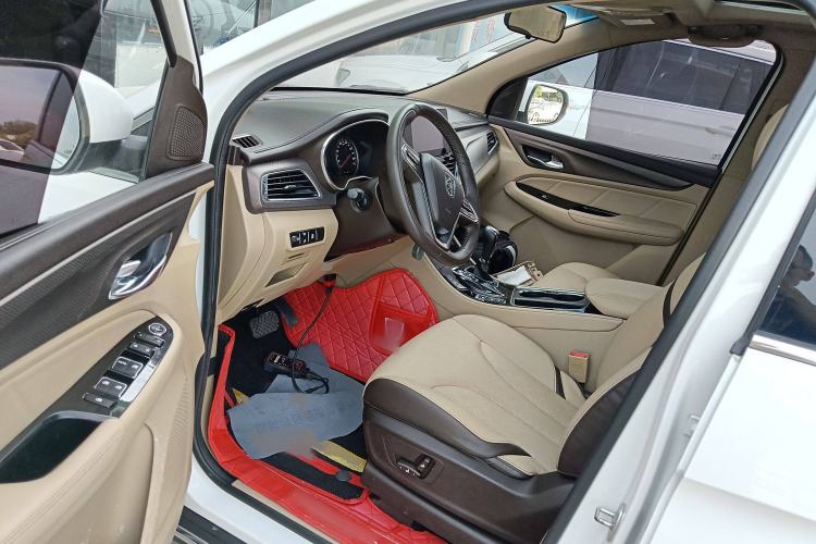 Used Baojun 730 2017 1.8L iAMT Luxury Version 7-Seater
