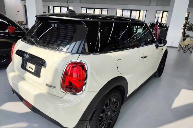 Used  MINI 2019 1.5T COOPER Classic Edition
