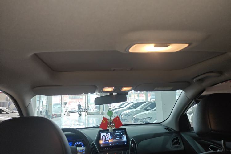 Used Hyundai ix35 2015 2.0L Automatic 2WD Smart Version China V Standard
