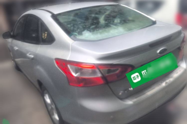 Used Ford Focus 2012 Sedan 1.6L Automatic Fashion Edition
