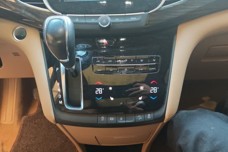 Used Buick GL8 2017 ES 28T Luxury Model China V Standard