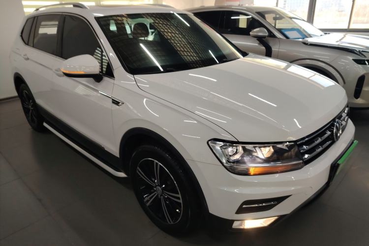 Used Volkswagen Tiguan L 2020 330TSI Automatic Two-Wheel Drive Panoramic Comfort Edition China VI Standard