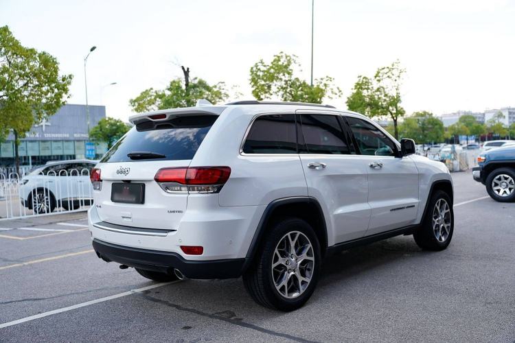 Used  Grand Cherokee 2021 3.0L 80th Anniversary Edition
