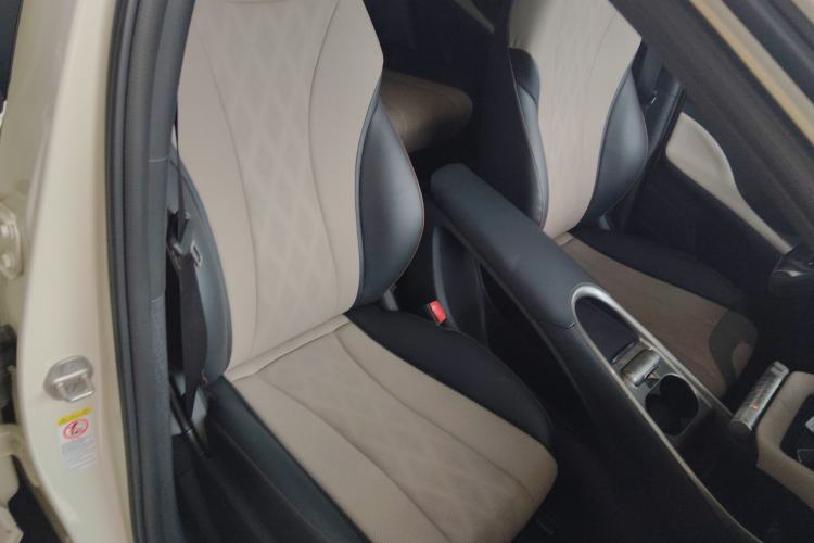 Used BYD Dolphin 2023 420 km Free Version
