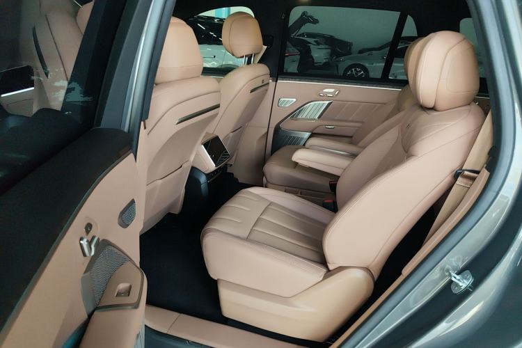 Used ONVO Luxeed L90 2025 Model—Ultra Six-Seater Version
