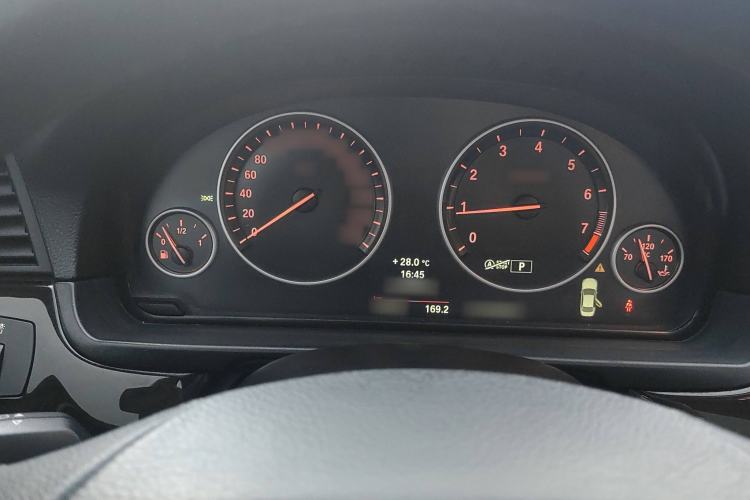 Used BMW 5 Series 2014 525Li Leading Model