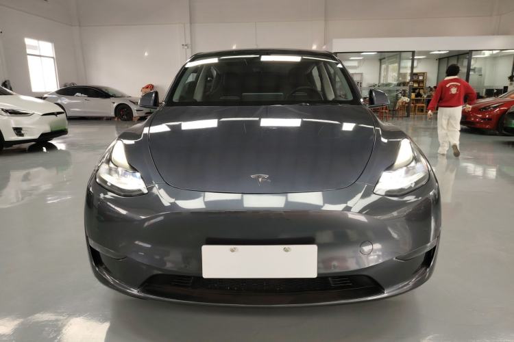 Used Tesla Model Y 2022 Long-Range All-Wheel-Drive Version