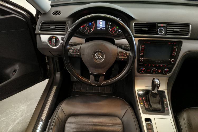 Used Volkswagen Passat 2014 1.8TSI DSG Prestige Edition
