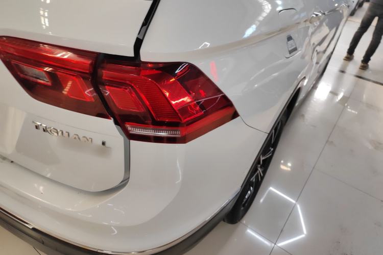 Used Volkswagen Tiguan L 2020 330TSI Automatic Two-Wheel Drive Smart Luxury Edition China VI Standard
