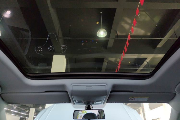 Used Volkswagen Tiguan L 2022 330TSI Automatic Two-Wheel Drive Smart Edition
