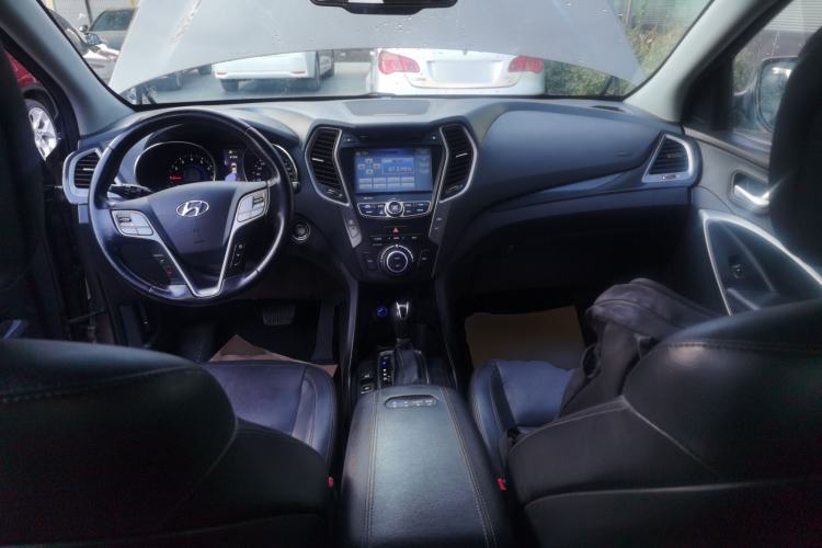 Used Hyundai Santa Fe 2015 2.0T Automatic All-Wheel Drive Smart Version 5 Seats